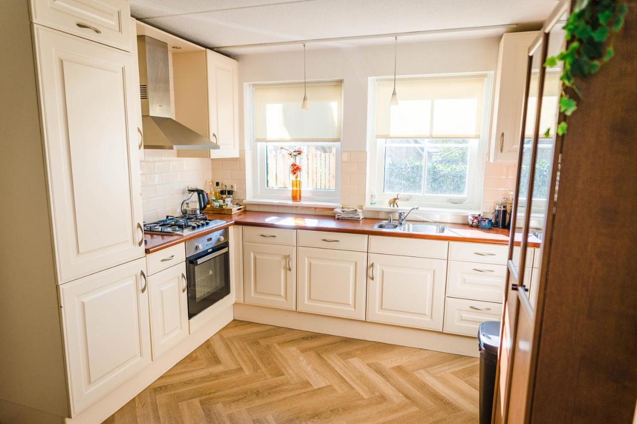 Luxe Vakantiehuis In Het Bos Met Jacuzzi En Sauna Lunteren Esterno foto